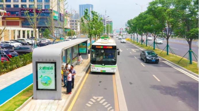 公交車站.jpg